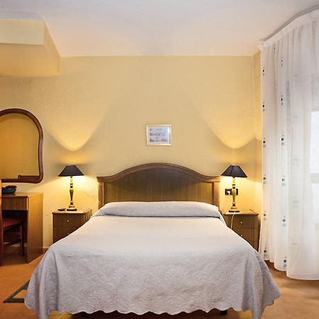 Hostal Guzman El Bueno By Gaiarooms Leon Ruang foto