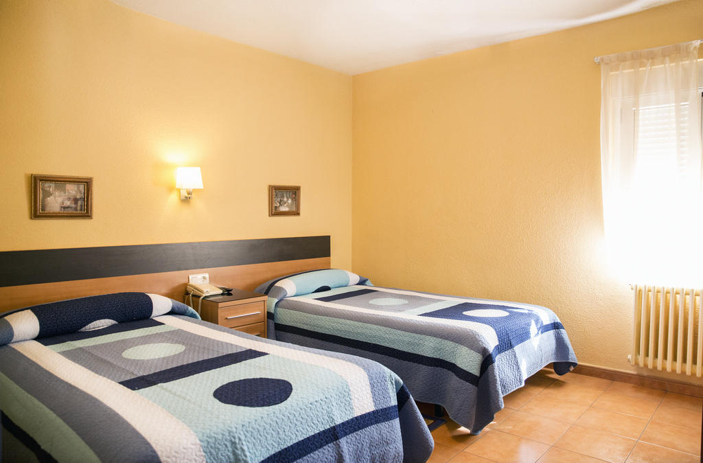 Hostal Guzman El Bueno By Gaiarooms Leon Ruang foto