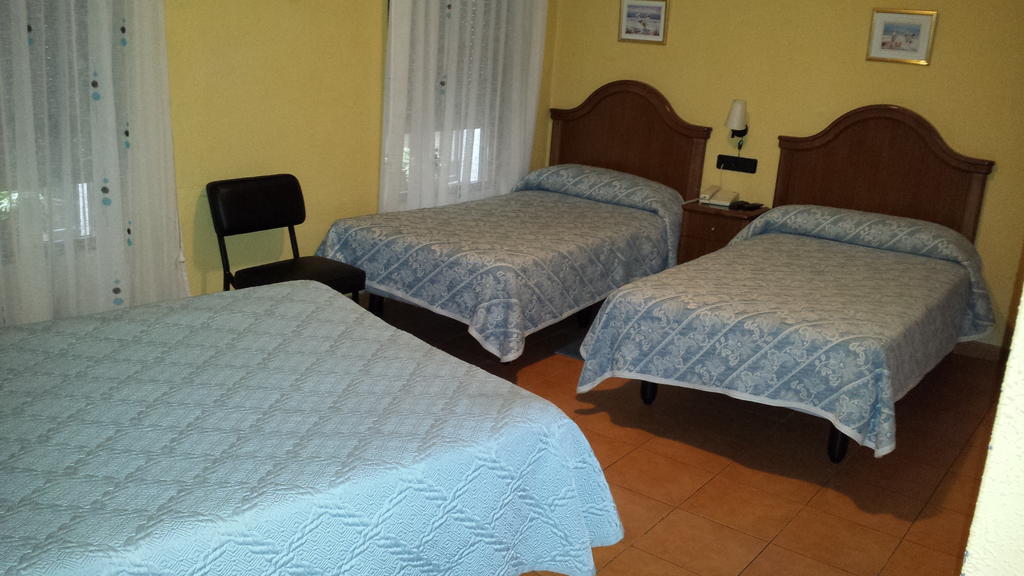 Hostal Guzman El Bueno By Gaiarooms Leon Bagian luar foto